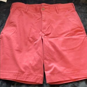 Izod 32” W 9.5” Inseam Shorts Red/Pink